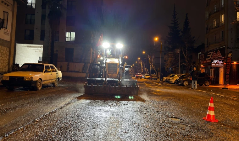 Şiddetli Yağışa Karşı Seferberlik; Büyükşehir Tüm Birimleriyle Sahada