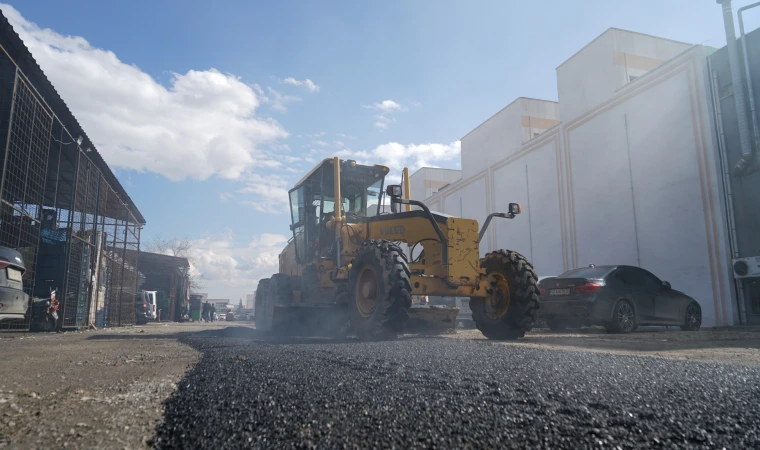 Toptancılar Sitesi’nin Yolu Yenileniyor