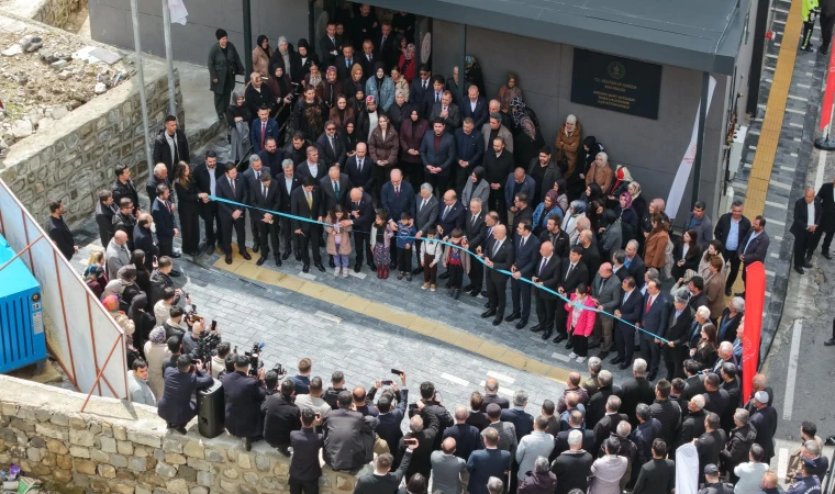 Andırın Şehit Astsubay Ömer Halisdemir İlçe Halk Kütüphanesi Hizmete Açıldı