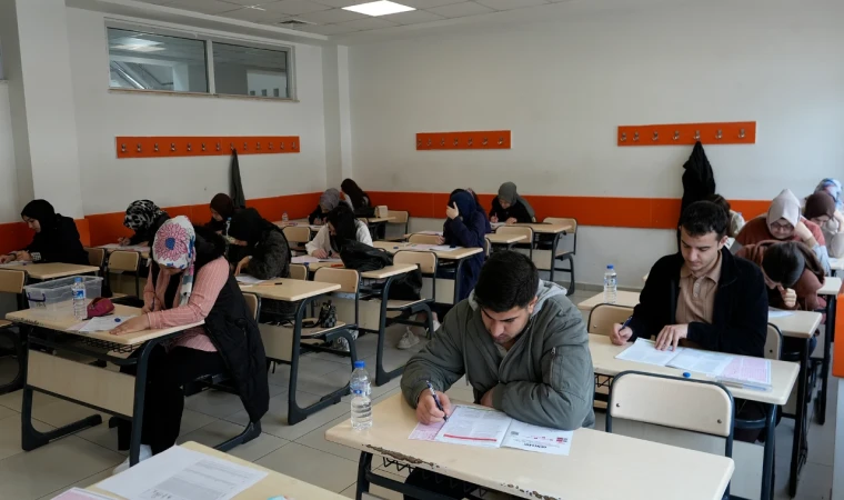 Gençler Gerçek Sınav Atmosferini Büyükşehir’in Denemeleriyle Yaşıyor