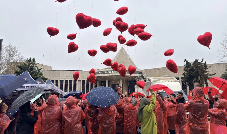 Kahramanmaraş Otizm İçin Yürüdü; Mesajlar Gökyüzüne Bırakıldı