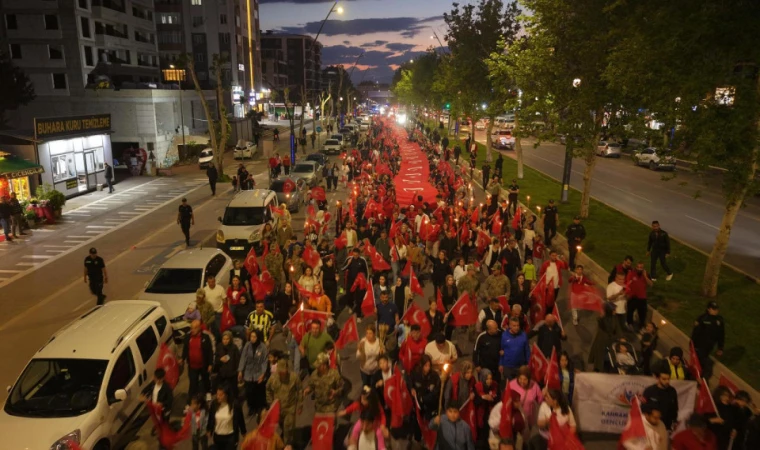 19 Mayıs Coşkusu Sokaklara Taştı; Kahramanmaraş Kortej Yürüyüşünde Buluştu