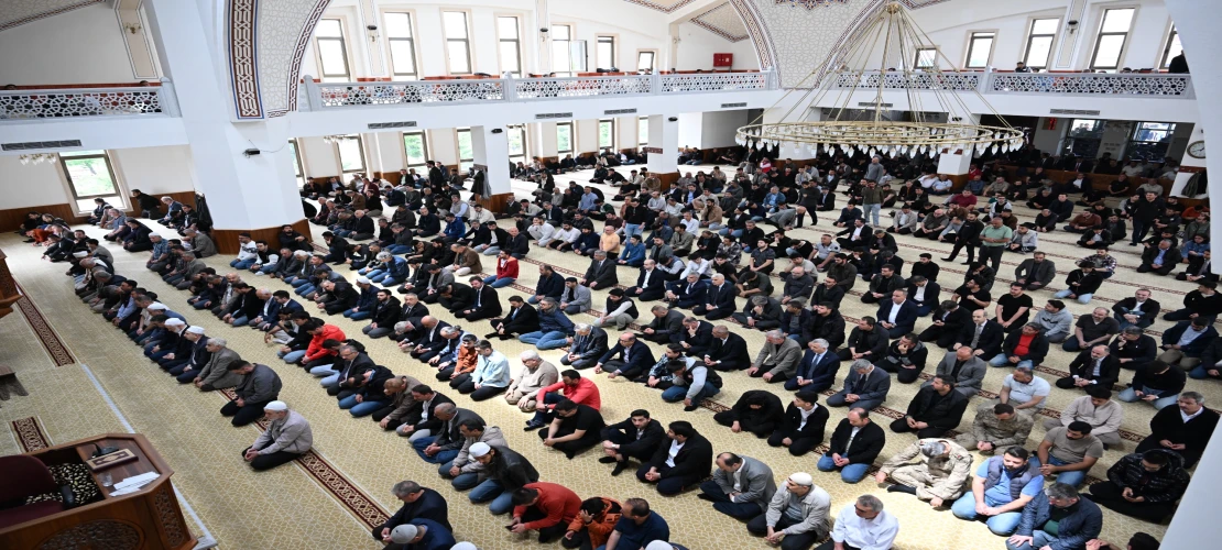 Ayser Çalık Ortaokulu’nda Hayatını Kaybedenler için KSÜ Merkez Cami’de Mevlit Programı Düzenlendi