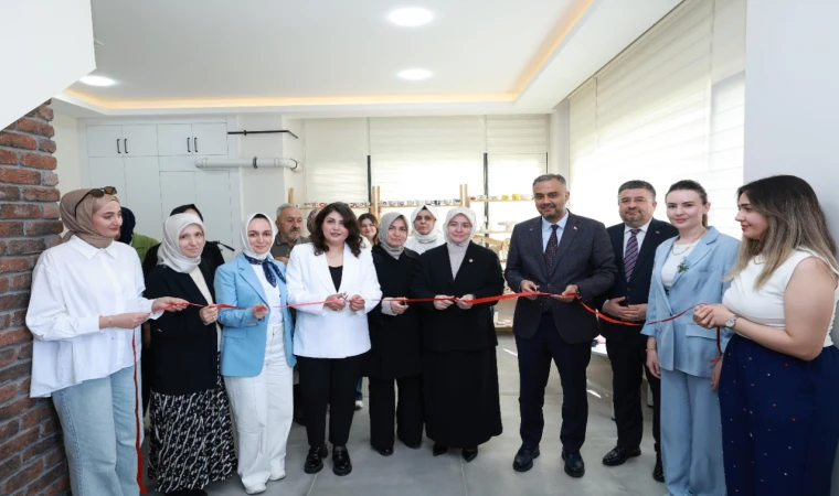 Onikişubat Belediyesi Kadın Emeği Seramik Atölyesi’nin eserleri görücüye çıktı