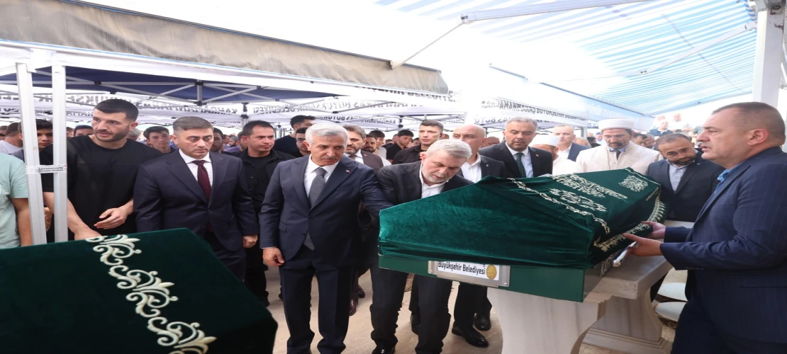 Yangında Hayatını Kaybeden Vatandaşlar Son Yolculuğuna Uğurlandı