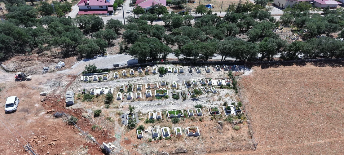 Büyükşehir’den Nurhak’ta Mezarlık Düzenlemesi