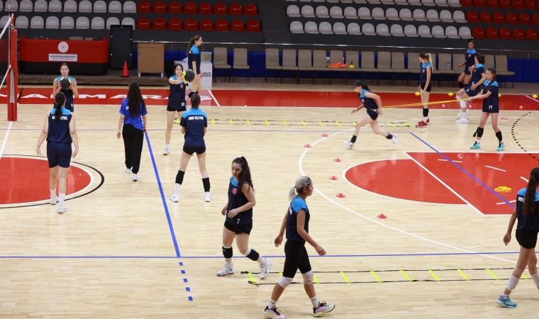 Büyükşehir Belediyespor Kadın Voleybol Takımı, 2. Lig Maratonuna Hazırlanıyor