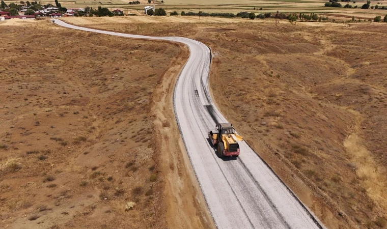 Büyükşehir’den Afşin Kırsalında Ulaşımı İyileştiren Yol Çalışması