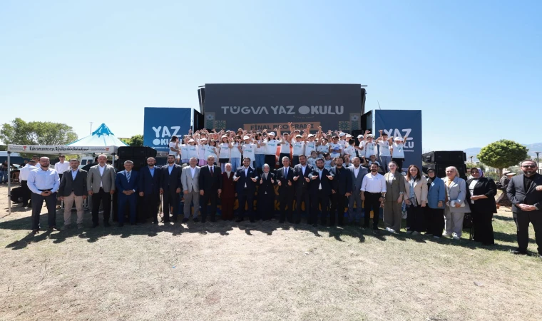 Celal Karatüre’nin sahne aldığı TÜGVA Yaz Okulları, kapanış programı ile sona erdi
