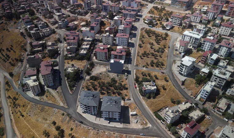 Dulkadiroğlu Aslanbey’de Sıcak Asfalt Çalışmalarında Son Dokunuşlar