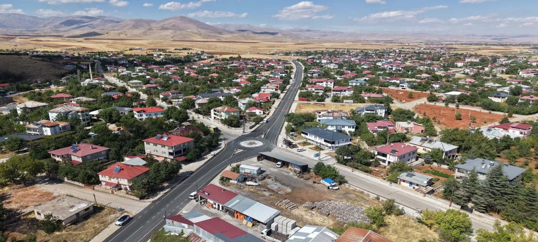 Büyükşehir, Afşin’de 3 Mahallenin Ulaşımını İyileştiren Yol Yatırımını Tamamladı