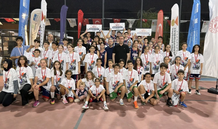 Büyükşehir, Basketbolun Yıldızlarını Aynı Potada Buluşturdu