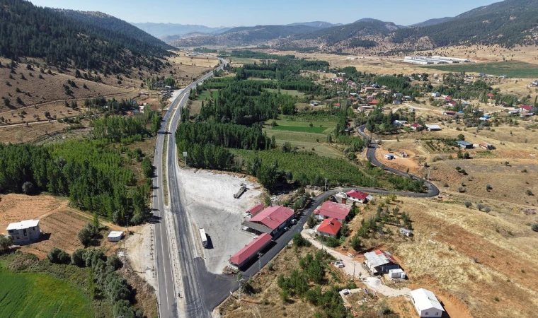 Büyükşehir, Göksun’da Bir Mahallenin Daha Ulaşımını İyileştiriyor