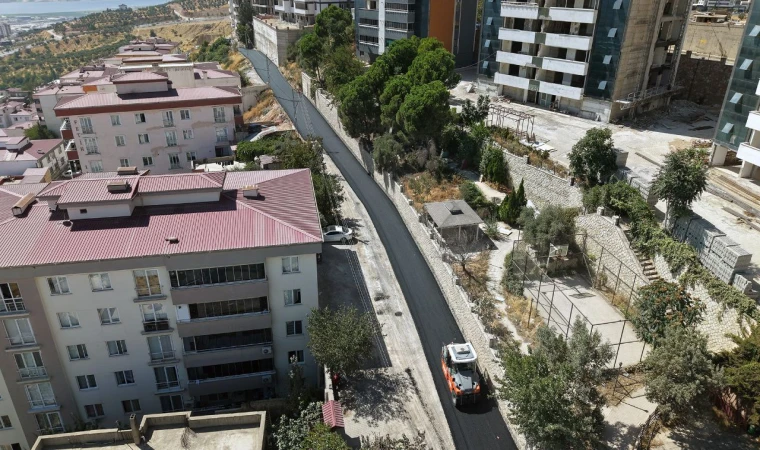 Büyükşehir, Onikişubat Kâtip Çelebi Caddesi’ni Asfaltlıyor