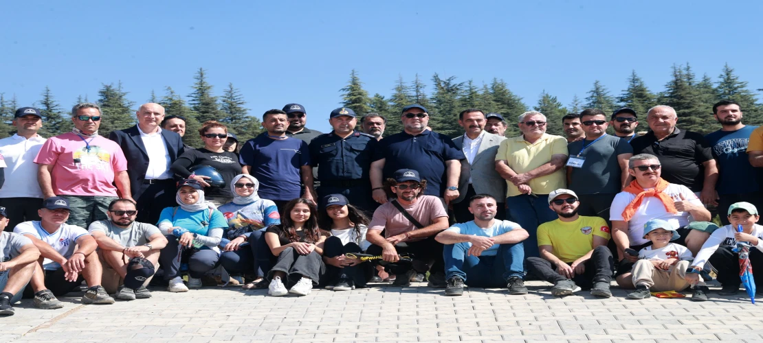 Yalnız Ardıç’ta Gökyüzü Renklendi, Festivalinin İlk Günü Coşkuyla Tamamlandı