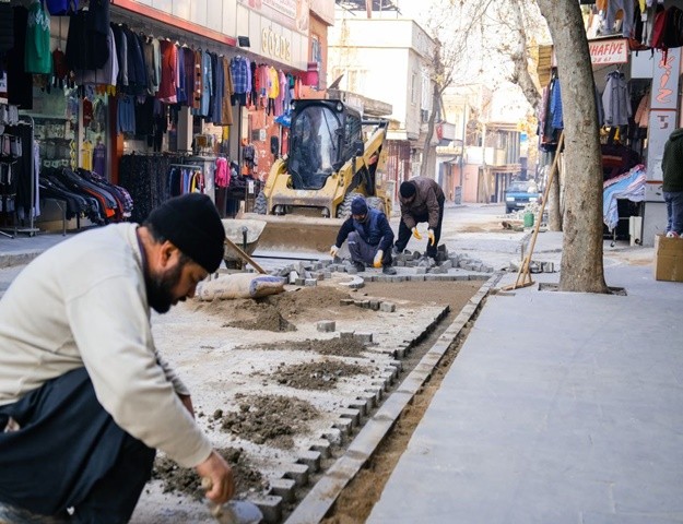 Başkan Okay "Cadde Ve Sokaklarımızı Daha Güzel Hale Getiriyoruz"