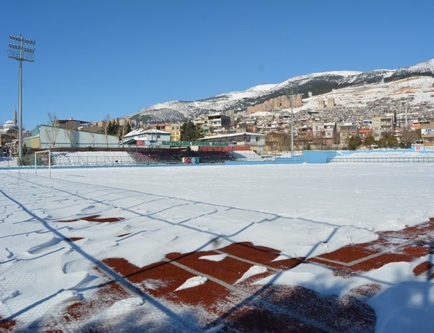 Kahramanmaraş’ta Futbol Müsabakalarına Kar Engeli