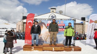 Yedikuyular’da Geleneksel Kızak Yarışları Yapıldı
