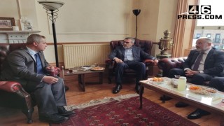 AK Partili Ünal, İngiltere’de MÜSİAD’la Görüştü