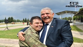Başkan Mahçiçek; "Onlar, Sonsuz Sevgileri İle Hayatımıza Tarif Edilemez Bir Güzellik Katıyor"