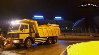 Büyükşehir’den Buzlanmaya Karşı Gece Mesaisi