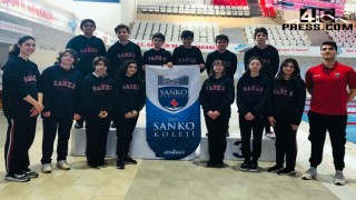 SANKO Okullarının Kız Ve Erkek Yüzme Takımı Bölge İkincisi Oldu