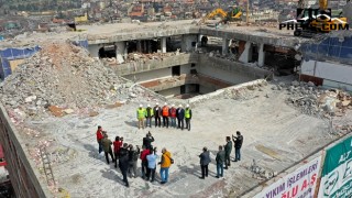 Başkan Güngör Şehir Meydanı Çalışmalarını İnceledi