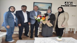 Kervancıoğlu’ndan Anneler Gününde Anlamlı Ziyaret