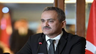 Bakan Özer: 12. sınıfların kaygısı olmasın