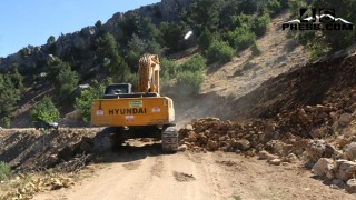 Büyükşehir’den Maksutlu’da Yol Çalışması