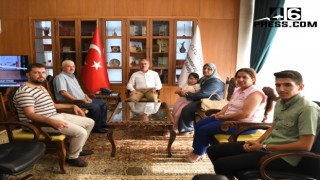 Başkan Güngör, Şehit Barış Göl’ün Ailesini Makamında Ağırladı