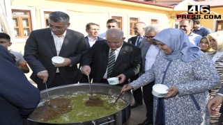 Onikişubat Belediyesi’nden Sevgi Evleri’ndeki çocuklara anlamlı aşure ikramı