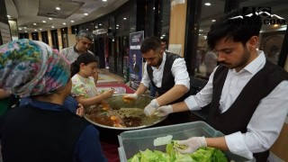 Sıra Gecesi’nde Kardeşlik Rüzgârı