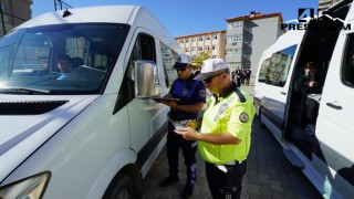 Büyükşehir Zabıtası’ndan Öğrenci Servislerine Sıkı Denetim