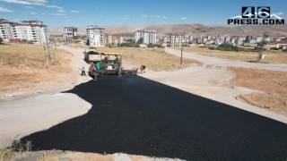 Elbistan’daki asfalt çalışmalarında yüzde 85 oranı yakalandı