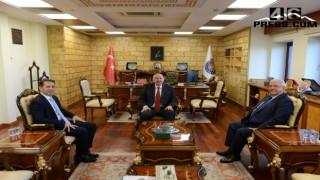 Onikişubat Belediye Başkanı Hanefi Mahçiçek’ten Rektör Yasım’a Ziyaret