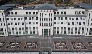 Onikişubat Belediyesi, çok değerli vergilerinizle hizmetlerini yürütüyor