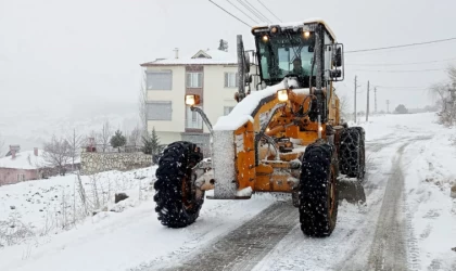 Büyükşehir Kar Yağışı Sonrası 219 Kırsal Mahalle Yolunu Ulaşıma Açtı