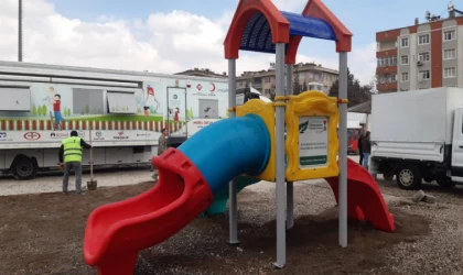 Konteyner ve Çadır Kentlere Çocuklar İçin Oyun Grupları