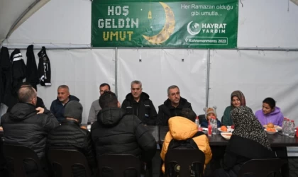 Başkan Güngör, İftar Sofralarında Vatandaşlarla Buluşmayı Sürdürüyor