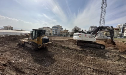 Büyükşehir Prefabrik Çarşı’da Altyapı Çalışmalarını Sürdürüyor