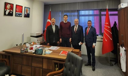 İlhan Özcan CHP’den aday adaylığı başvurusunu yaptı!