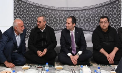 Başkan Güngör, İftar Programında Erbakan ile Bir Araya Geldi