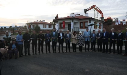 Kahramanmaraş’ta İlk Köy Evleri Hak Sahiplerine Teslim Edildi