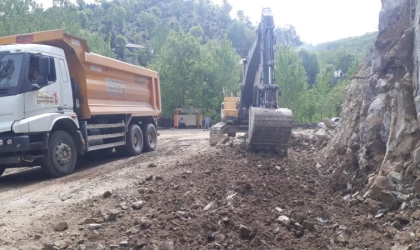 Büyükşehir, Andırın’da Kırsal Mahalle Yollarını Bakıma Aldı