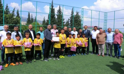 Dulkadiroğlu’da İlkokullar Arası Futbol Turnuvası Düzenlendi