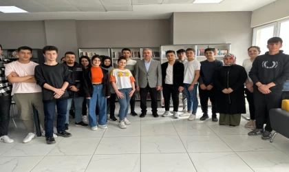 “Gençlerimizle Türkiye Yüzyılı’na Emin Adımlarla İlerliyoruz”