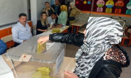 Kahramanmaraş'ta oy verme işlemi başladı