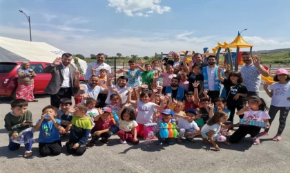 TÜGVA deprem bölgesinde gönüllere dokundu