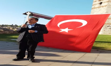 “Üç hilalli bayrak boynu bükük kalmasın” 